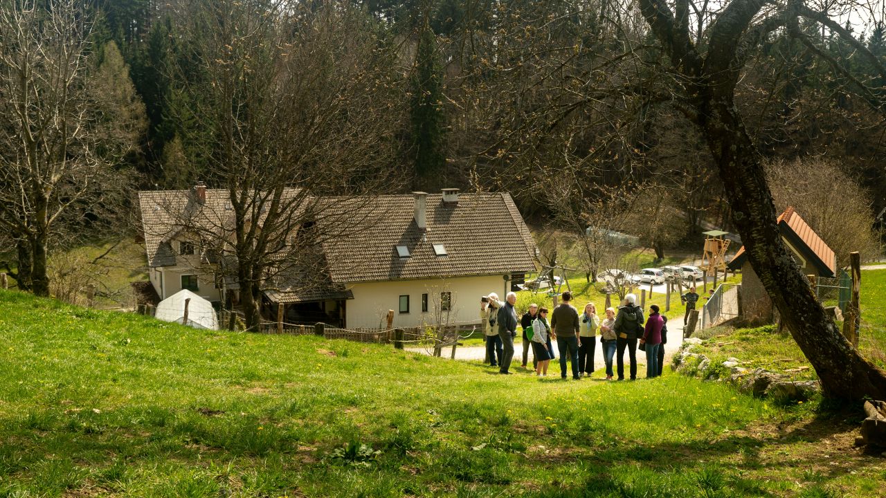 Vodena predstavitev doživetja na kmetiji za novinarje.