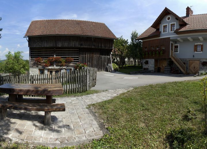 PRI PAPEŽEVIH
