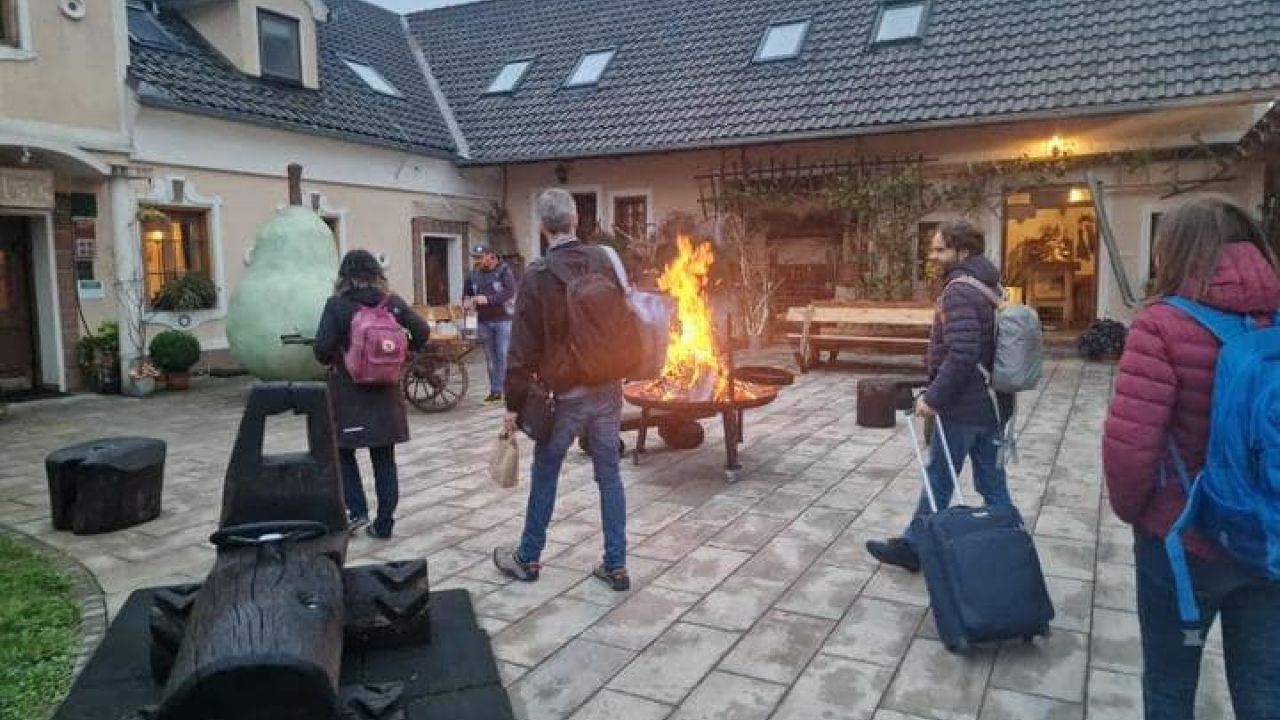 Na domačiji Firbas smo zaključili prvi dan potovanja z večerjo.