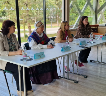 Novinarska konferenca: Tadeja Waldhuber, Polona V. Karničar, Urška Topolšek Planinšek, predsednica in Renata Kosi, KGZS- Zavod Ce