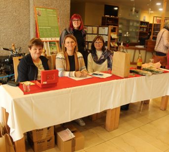 Svetovalke iz KGZS-Zavoda Celje skrbijo za registracijo udeležencev