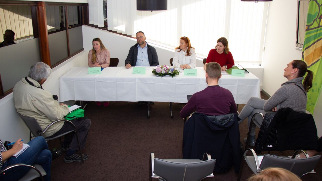 Novinarska konferenca